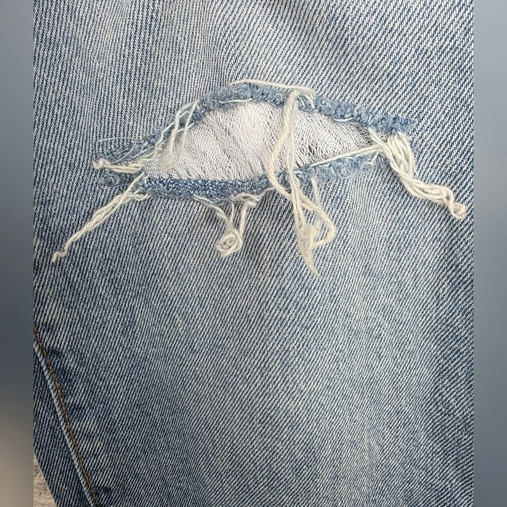 Free People We The Free Button Fly Jeans Frayed Bottom Distressed Womens Size 30